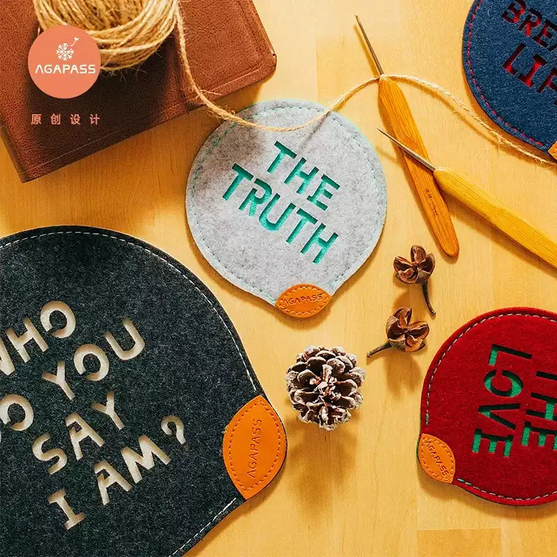 Agapass Felt Coaster Set